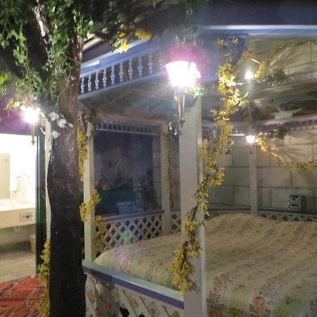 غورني Hollywood Inn & Suites المظهر الخارجي الصورة