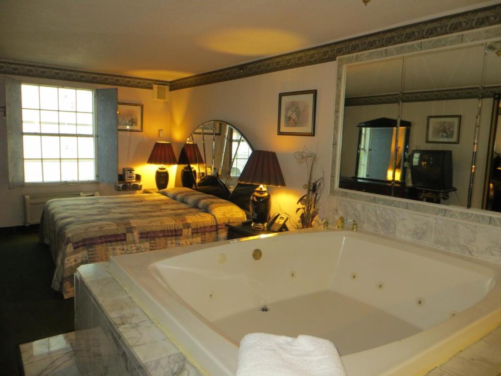 غورني Hollywood Inn & Suites المظهر الخارجي الصورة