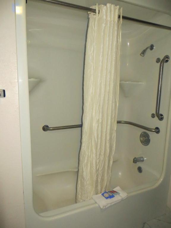 غورني Hollywood Inn & Suites المظهر الخارجي الصورة